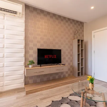 Designer Two-bedroom Apartamento Varna