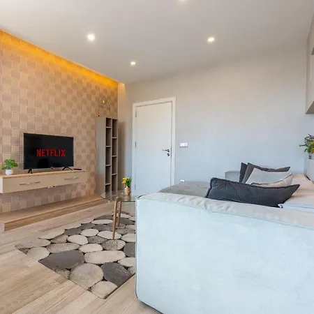 Designer Two-bedroom Apartamento Varna
